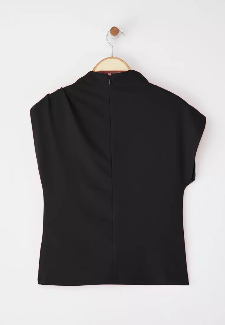 Black Fitted/Body Sitting Accessory Detail Draped Elastic Knitted Blouse TWOSS25BZ00044