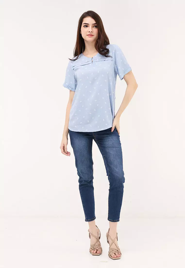 Short Sleeves V-neck Blouse