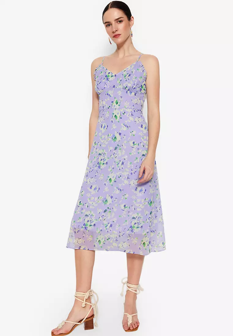 Buy Trendyol VNeck Floral Pattern Midi Dress 2024 Online ZALORA