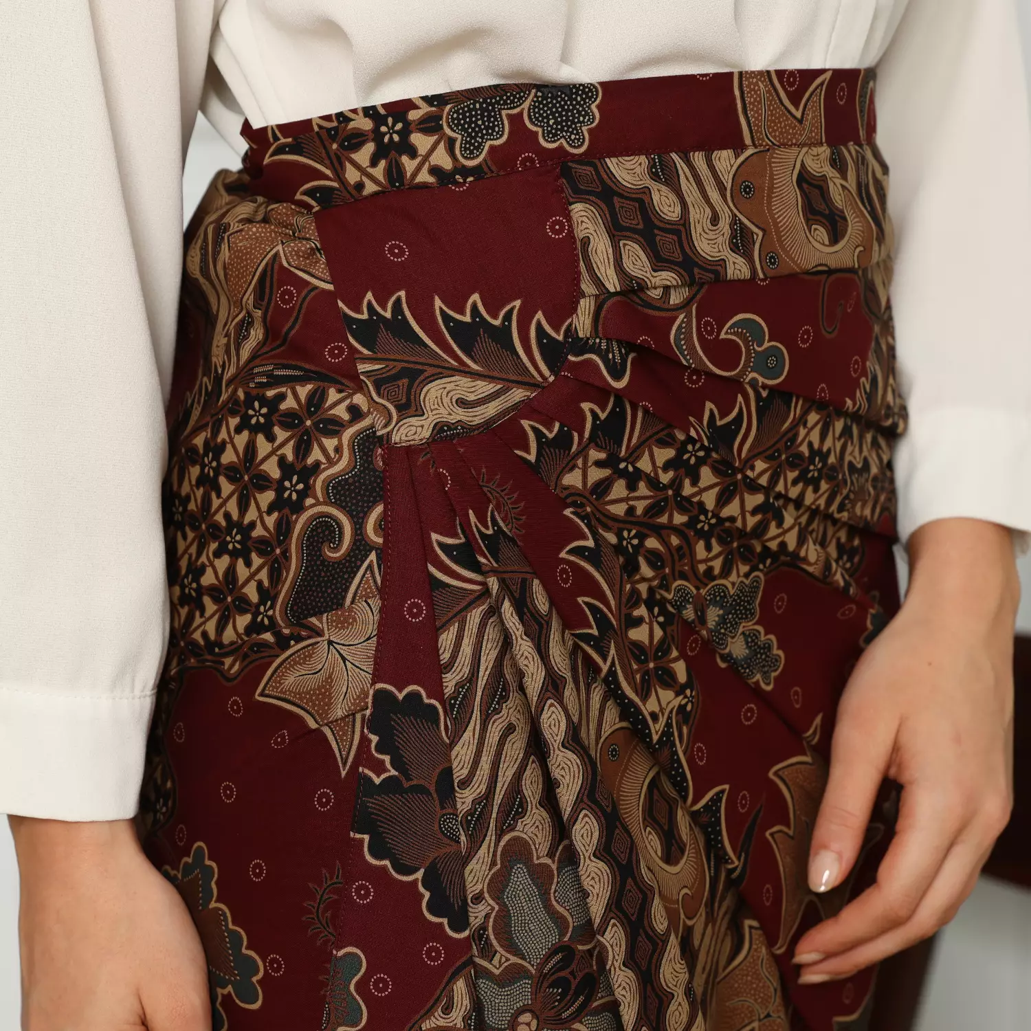 Enzy Batik Rok Lilit Ruffler Anargya - Maroon