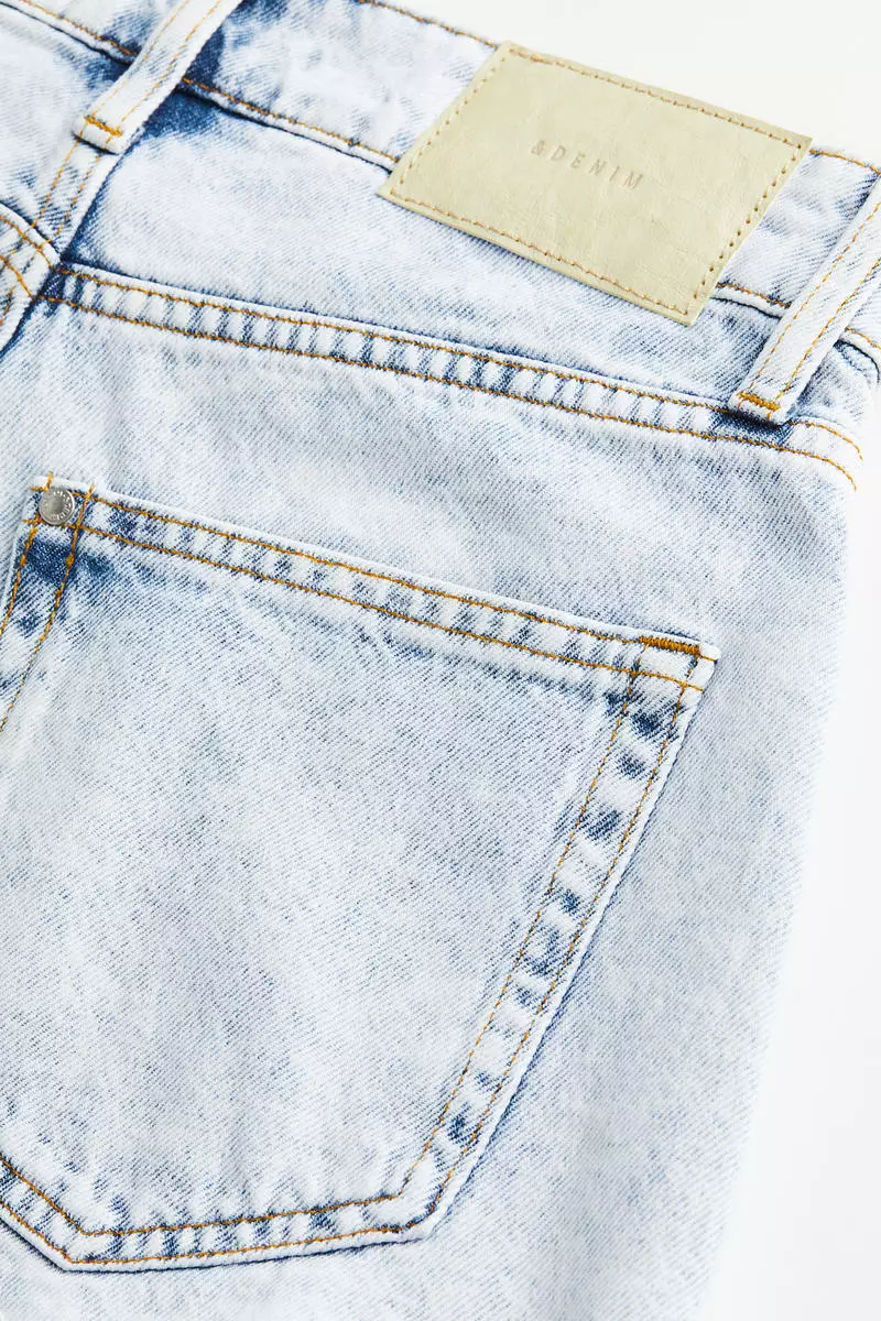Buy H&M Curvy Fit Denim shorts 2024 Online | ZALORA Singapore