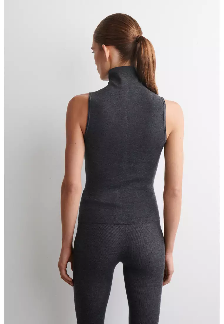 SEAMLESS MERINO WOOL HIGH-NECK TOP