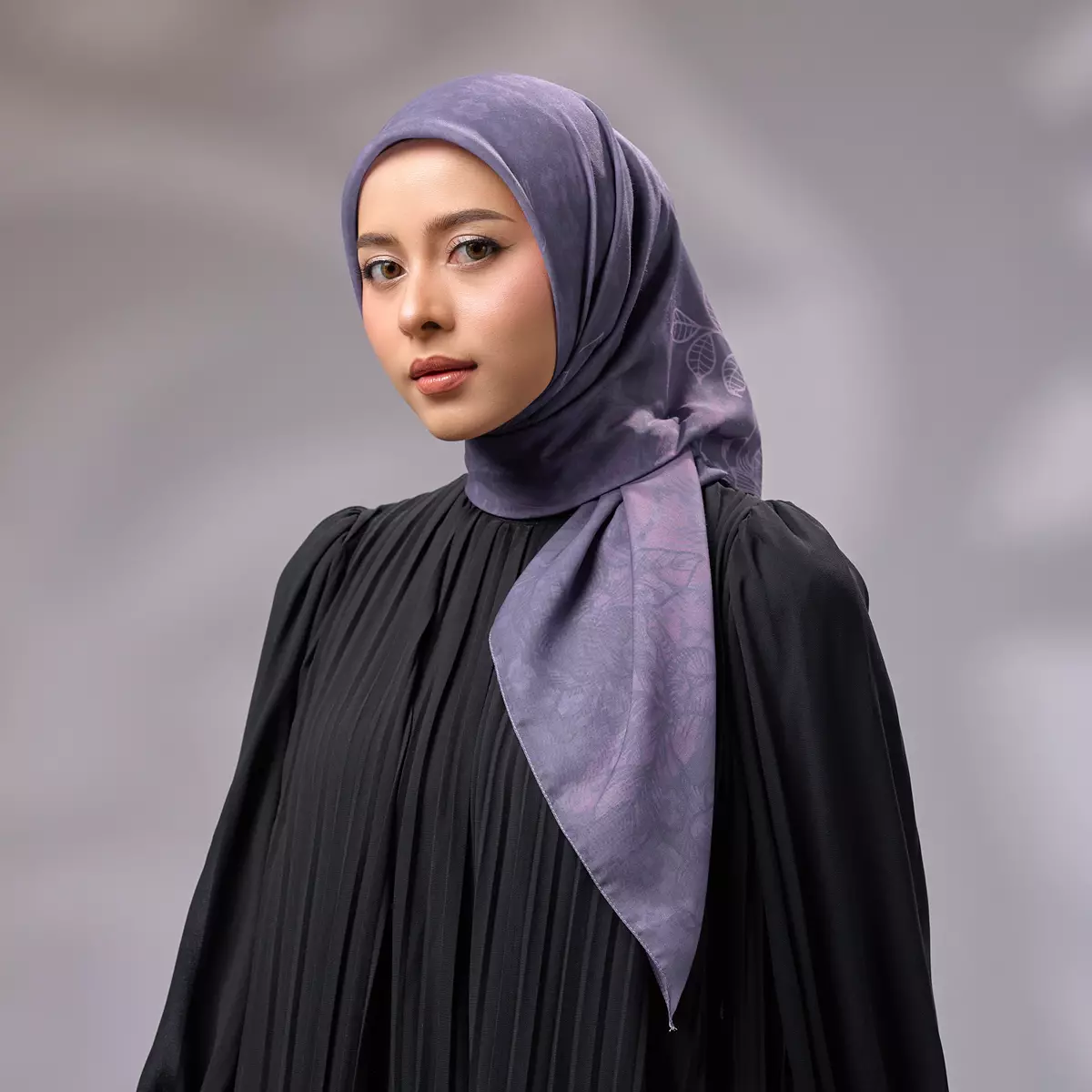 ZM Zaskia Mecca - New Jola Purple Tasdia Voal Scarf Kerudung Segi Empat Wangi Water Splash Ultra Sonic
