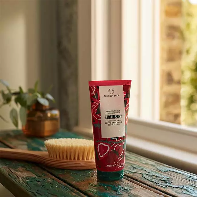 Strawberry Shower Scrub 200Ml