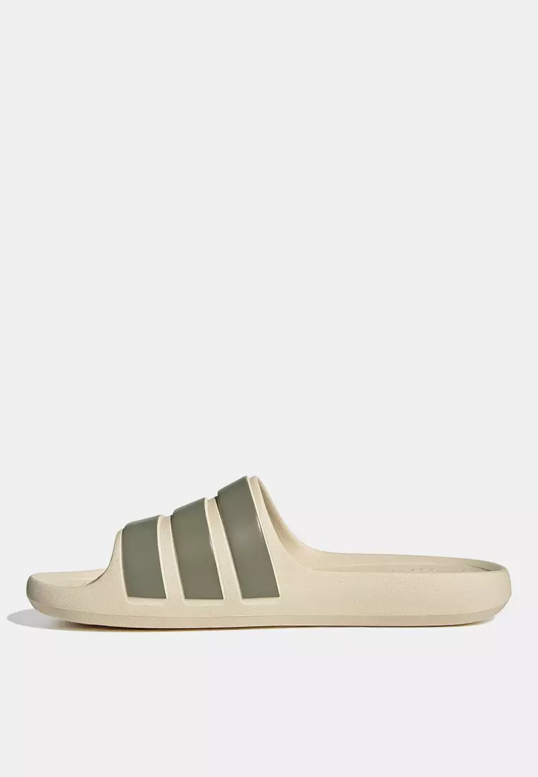 Adilette Flow Slides