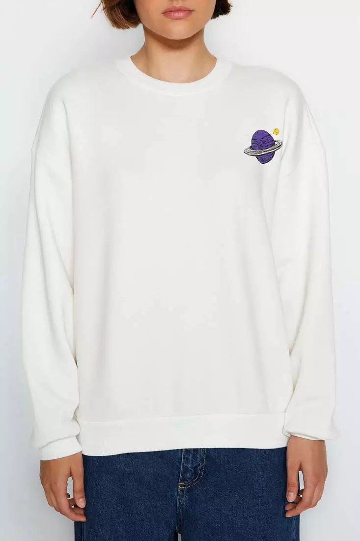 Thick sales white sweatshirt