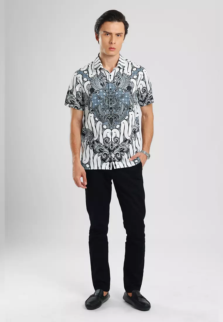 MANZONE - Kemeja Batik Lengan Pendek Pria Darajati 05 Modern Fit - White Warna White