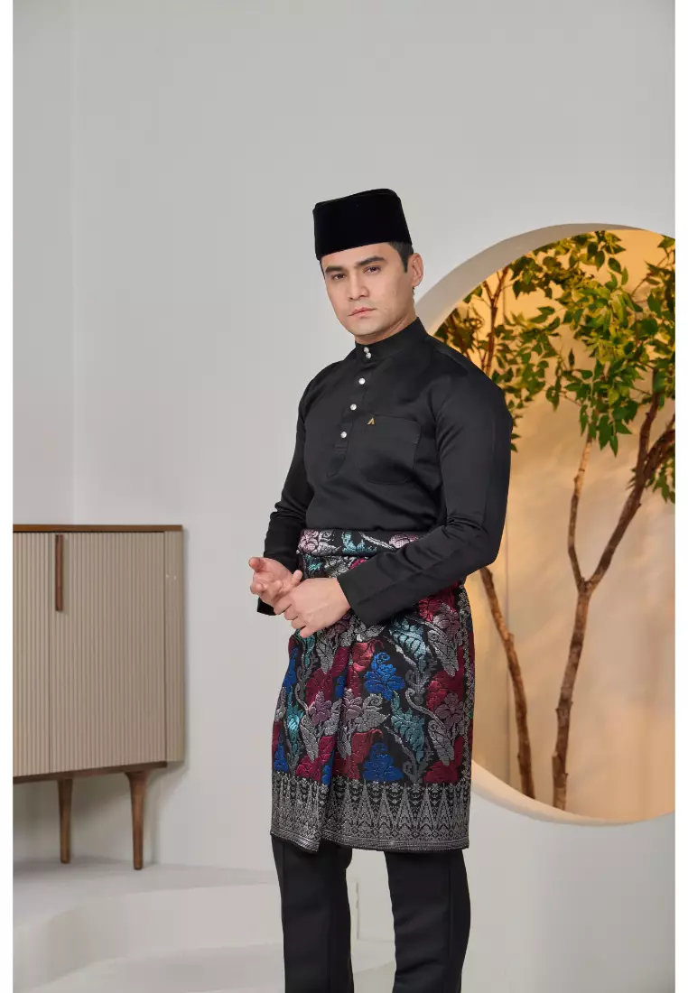 Baju Melayu Istiadat