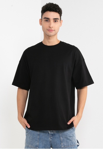 Urban Revivo black Denim Patchwork T-Shirt AD37FAA2E03D4AGS_1