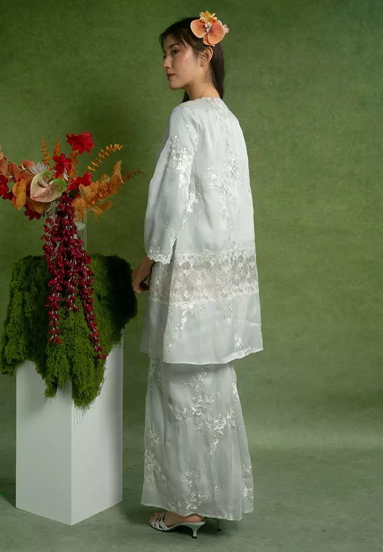 Azriah 刺繡長裙套裝