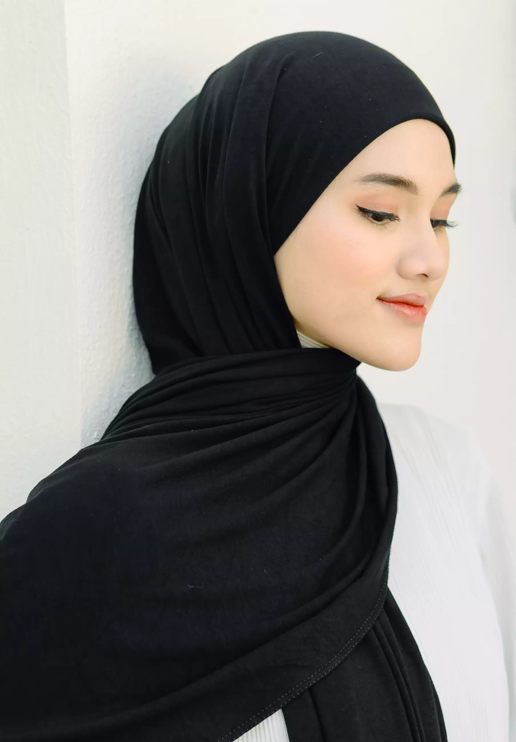 Rayna Instan Shawl (Pashmina Instan Rayon) Black