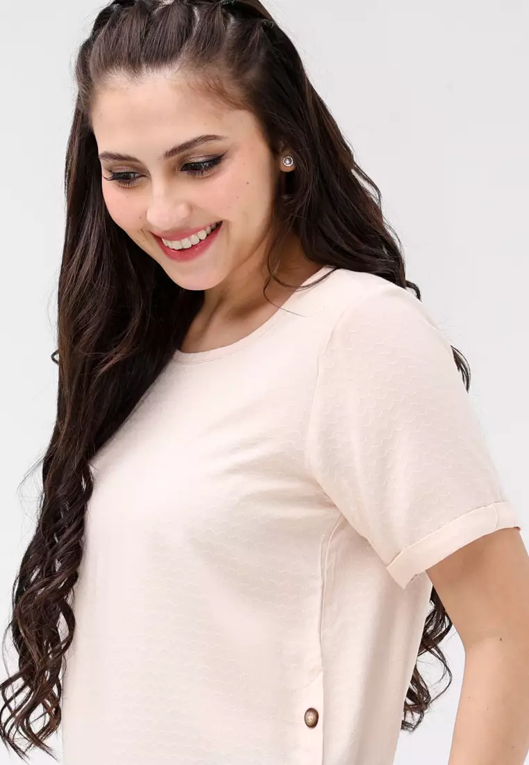 Textured Woven Short Sleeves Blouse