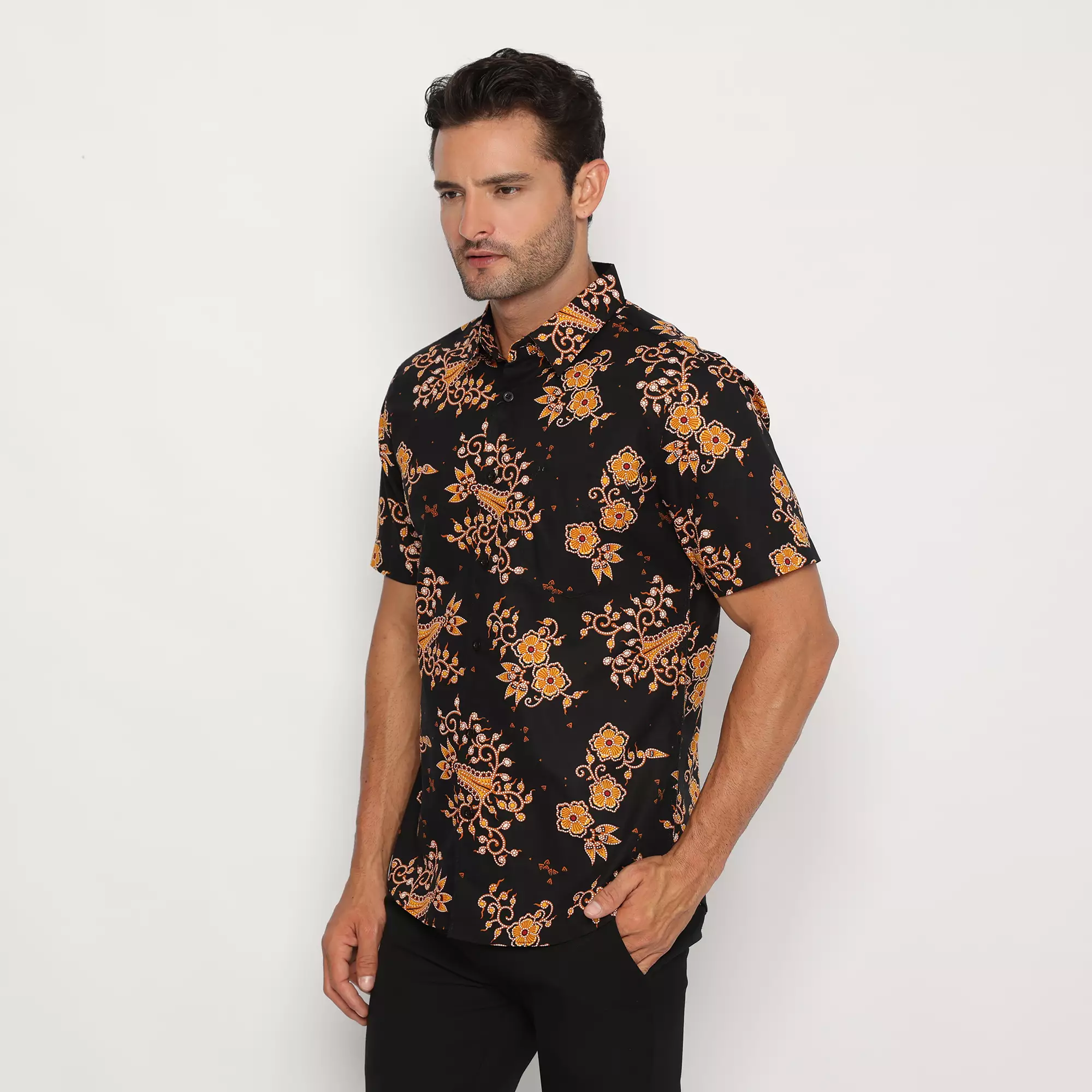 Platini Kemeja Batik Pria Lengan Pendek Katun Coklat 430584