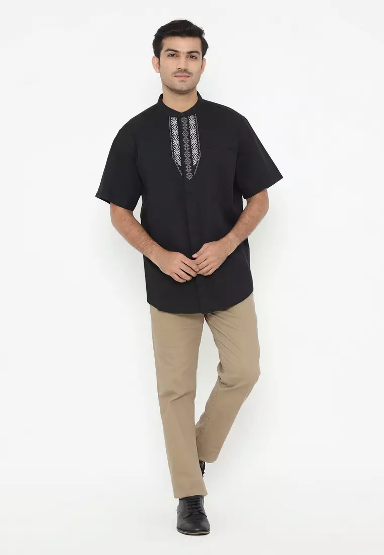 POLICE Kemeja Koko Border Regular Fit Pria