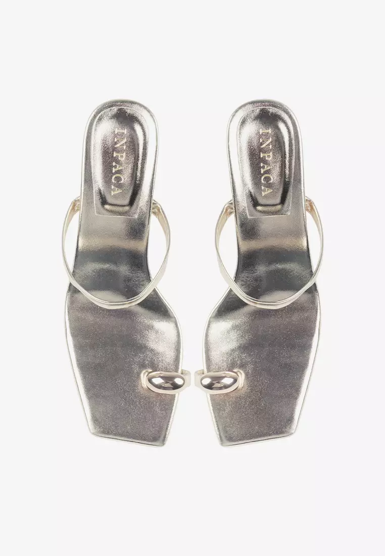 Astra Strap Low Heeled Sandals Metallic Toe-Ring Gold