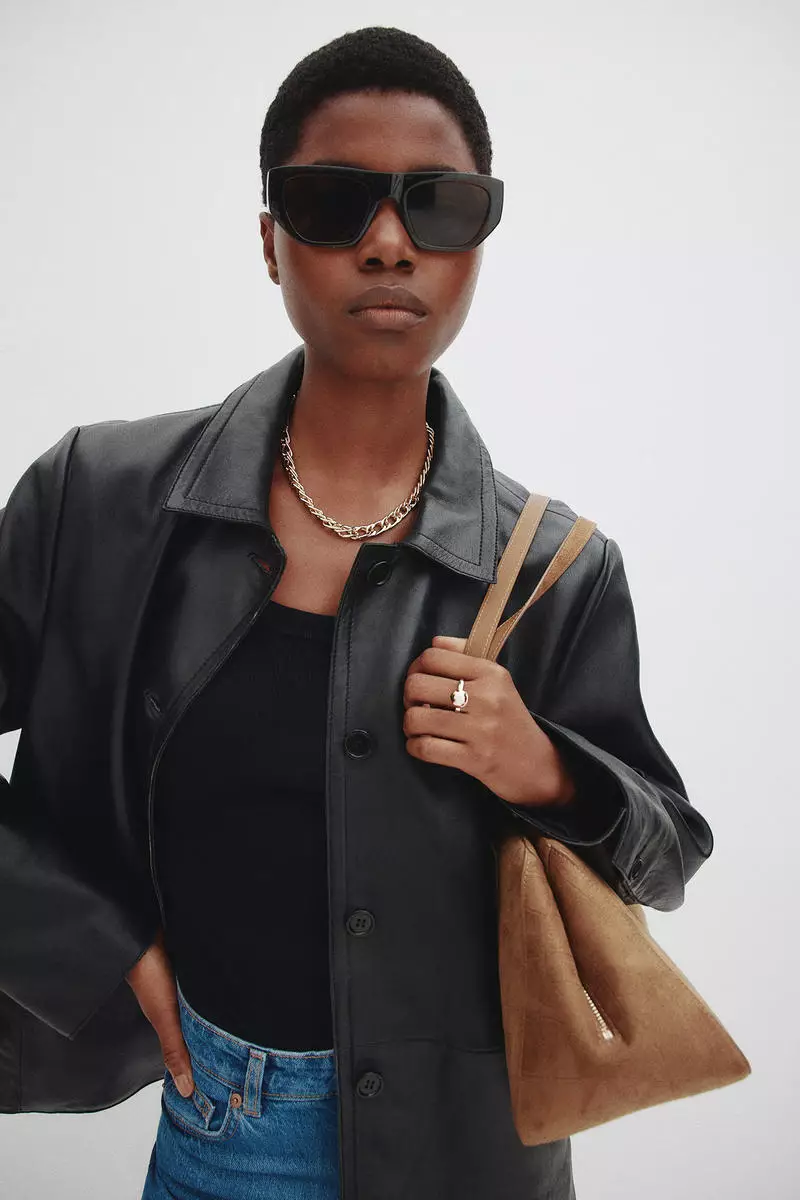 Rectangular shoulder bag