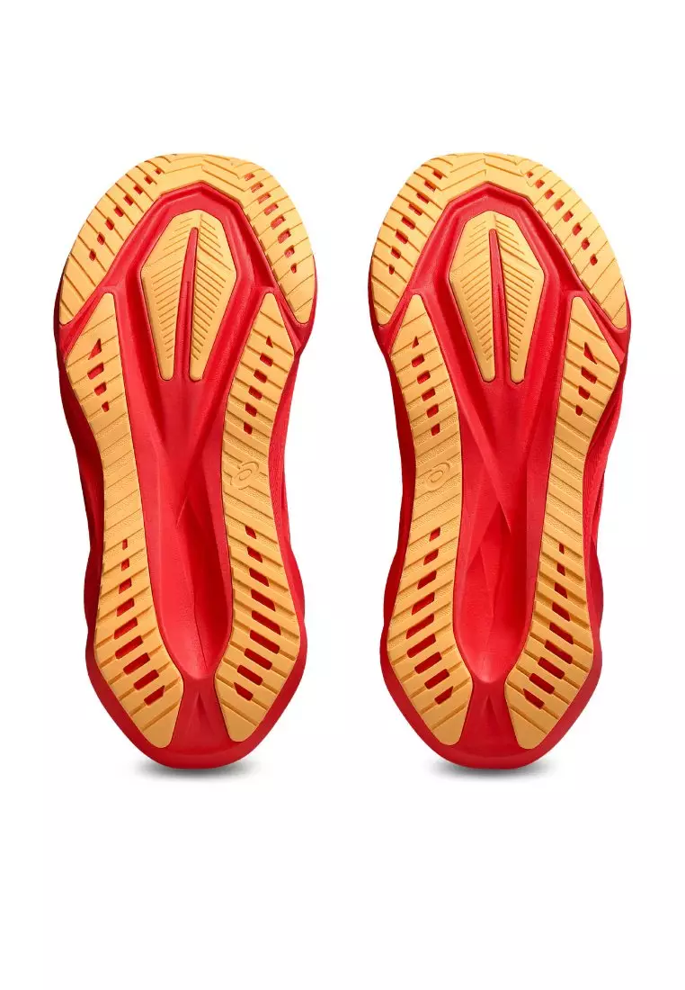 Women NOVABLAST 5 Running Shoes