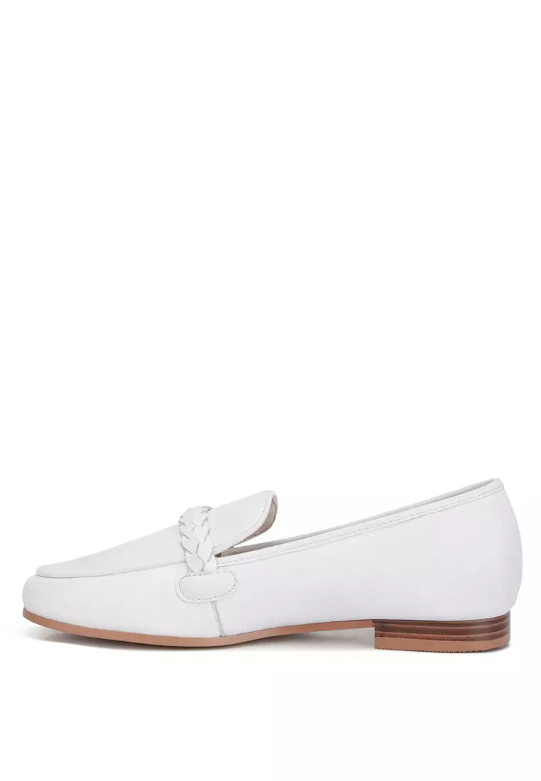 Bakiak Tali Gesper Ganda Putih