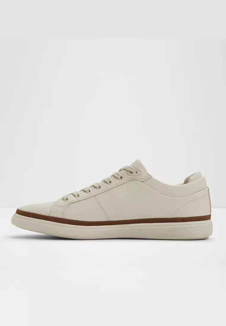 Finespec Low-Top Sneakers