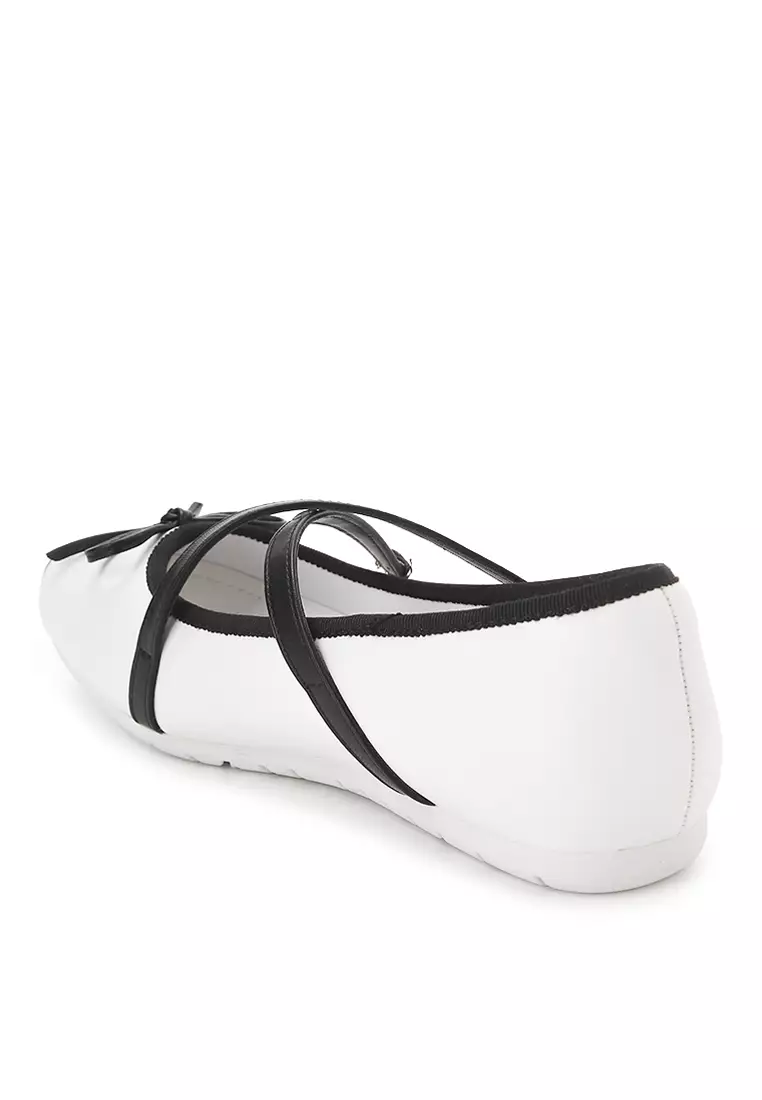 CARLA J2525-6 FLATSHOES WHITE/BLACK