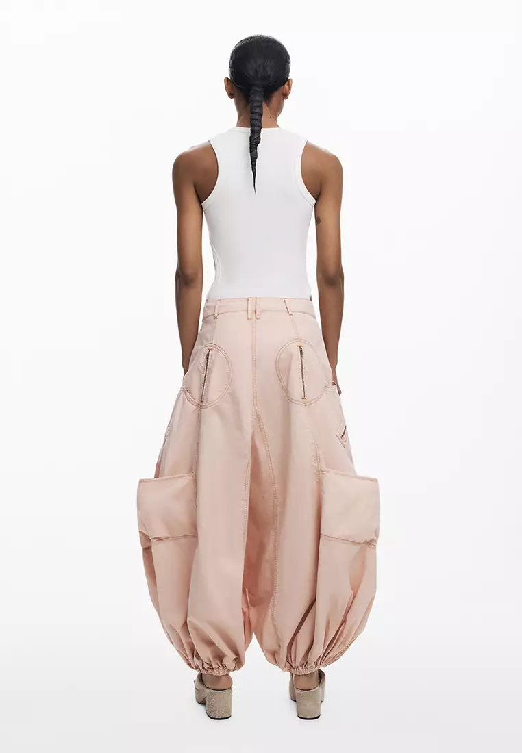 Fluid cargo pants