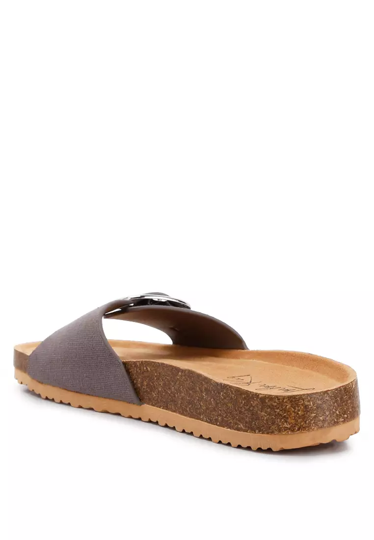 Sandal Slip-On Tali Gesper Abu-abu