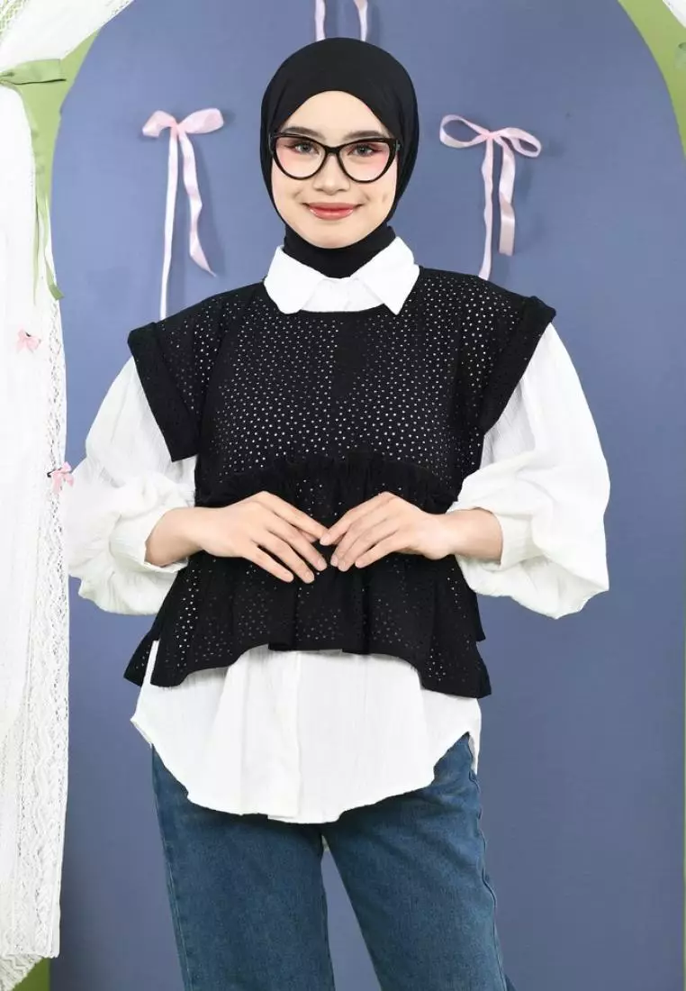 Arin Ruffle Vintage Vest - Black M19268 R92S2