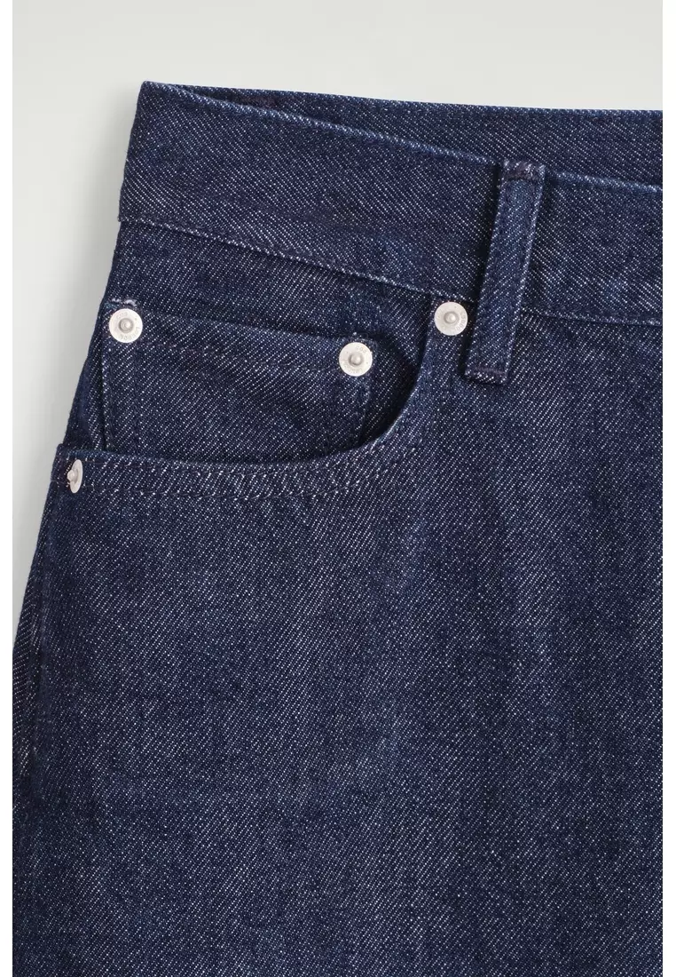 TWIST BARREL-LEG JEANS