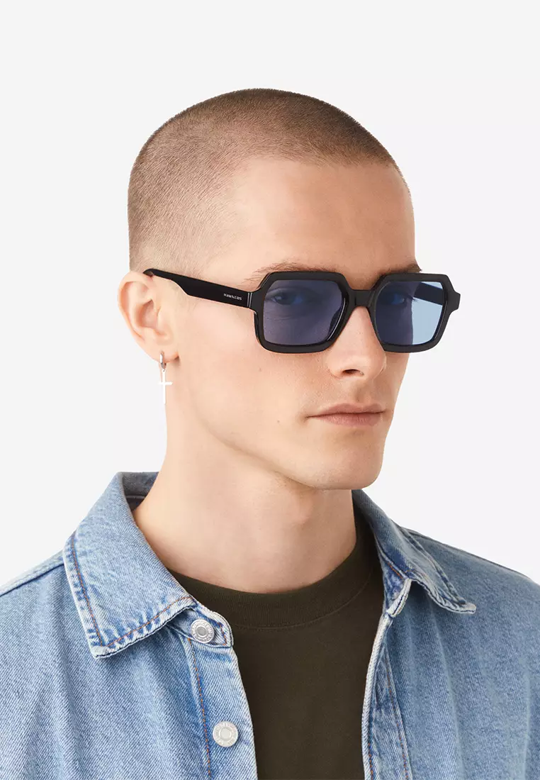 HAWKERS Black Blueberry Minimal Max Sunglasses For Men And Women, Unisex. Official Product Designed In Spain