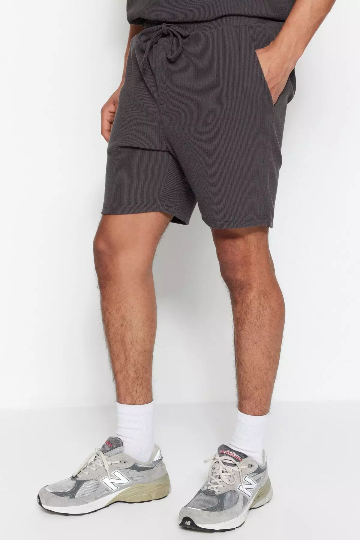 Basic Smoked Regular Cut Medium Length Lace Up Textured Wrinkle Resistant Ottoman Shorts TMNSS23SR00039