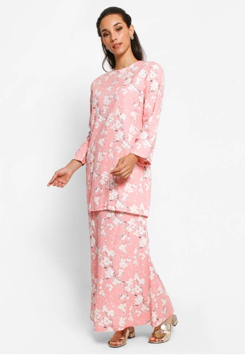 Kurung Angelina D-03 from BETTY HARDY in Pink and Multi