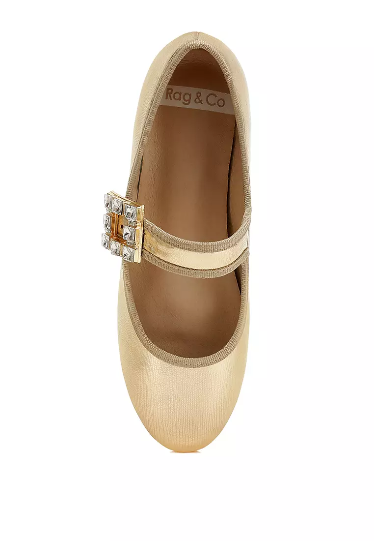 Brooch Mary Jane Sandals in Gold