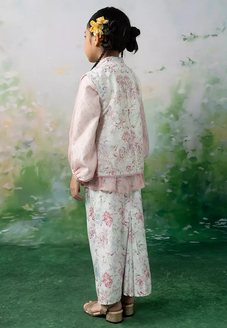 Hana Modern Kurung Set with Embroidery