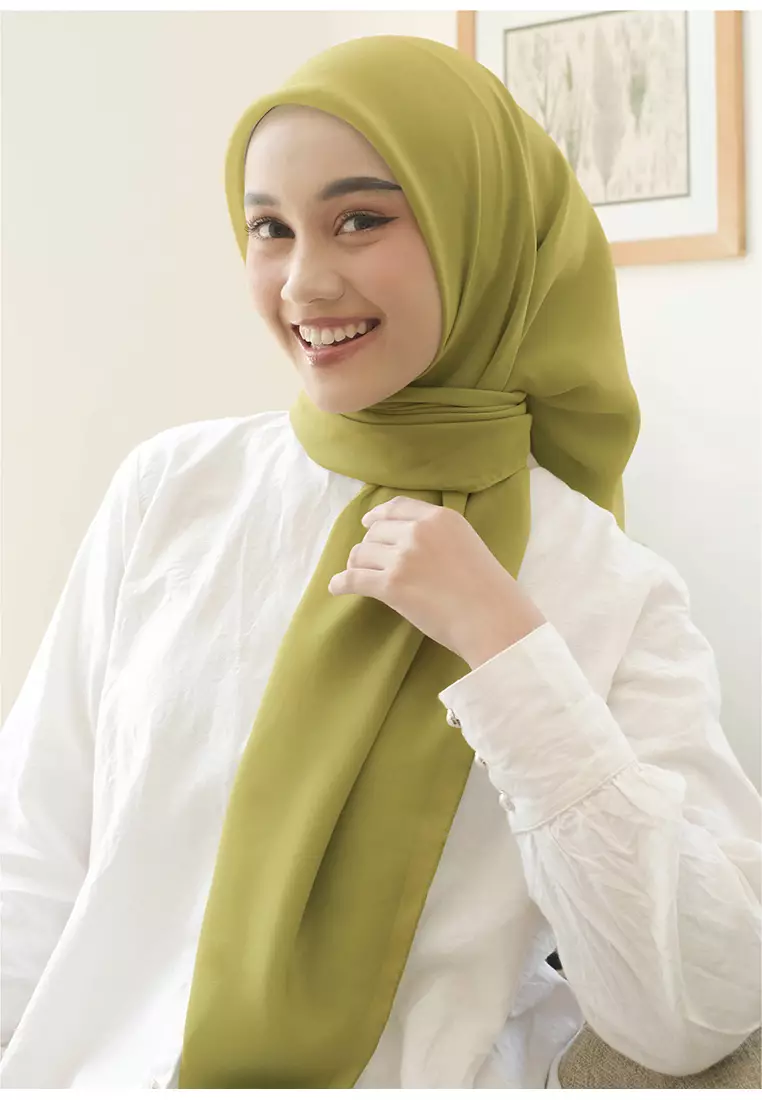 Polly Cotton (Hijab Segiempat Bella Square) Zaitun