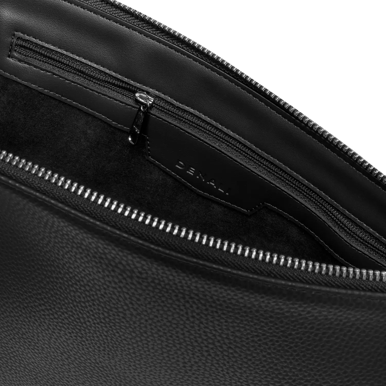 Ricardo Clutch w/ Handstrap