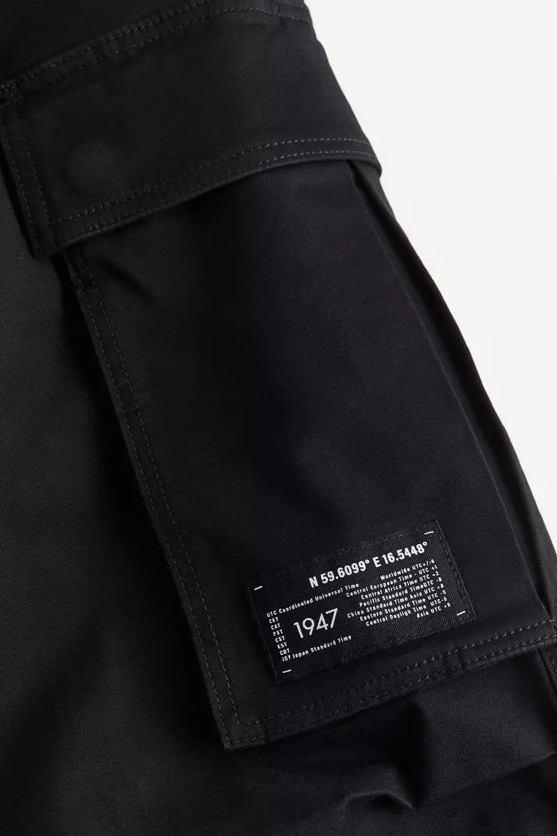Relaxed Fit Cotton cargo joggers