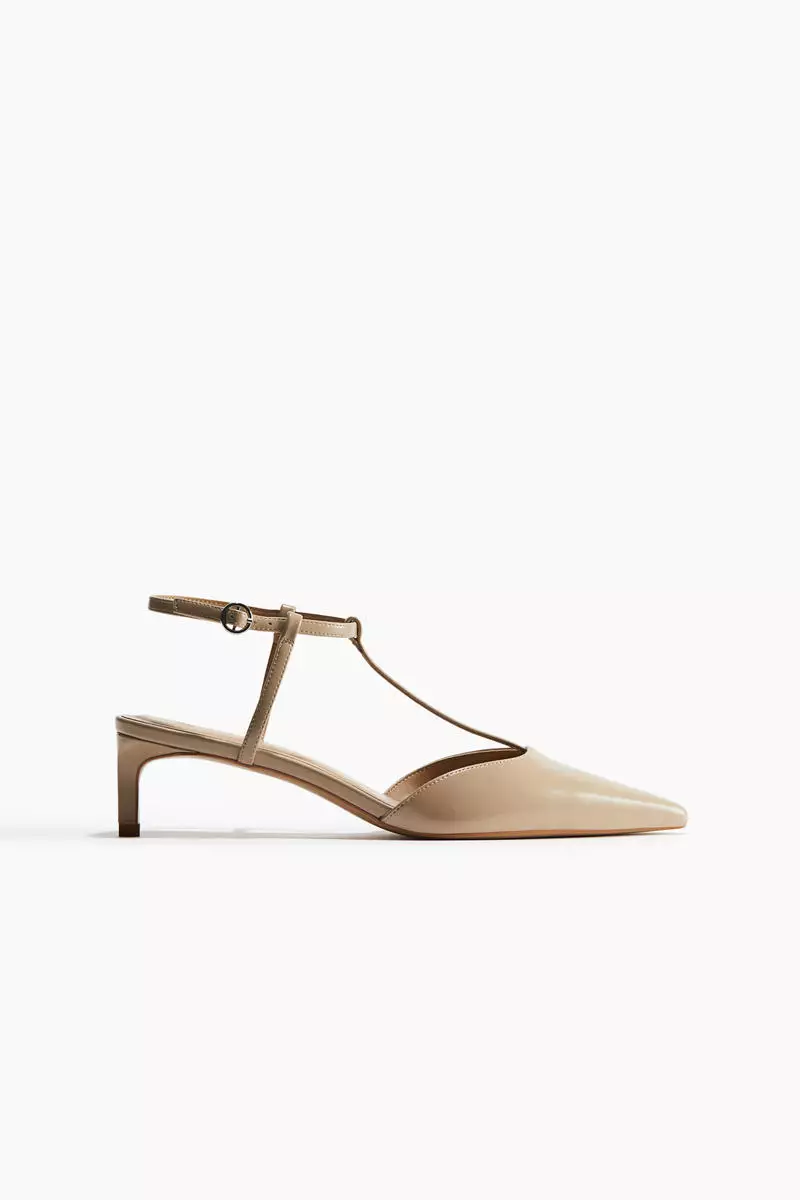 Discount on H&M  shoes - SKU: Pointed T-strap court shoes
