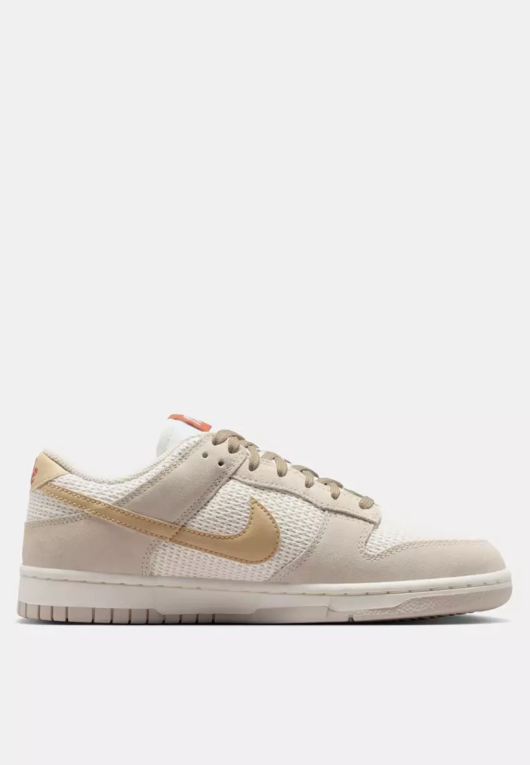 Dunk Low SE Women's Shoes
