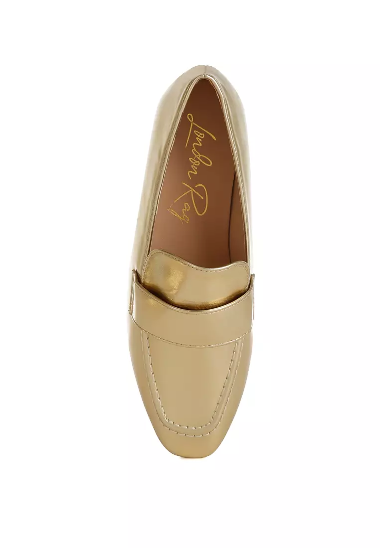 Sepatu Loafer Hak Datar Warna Emas