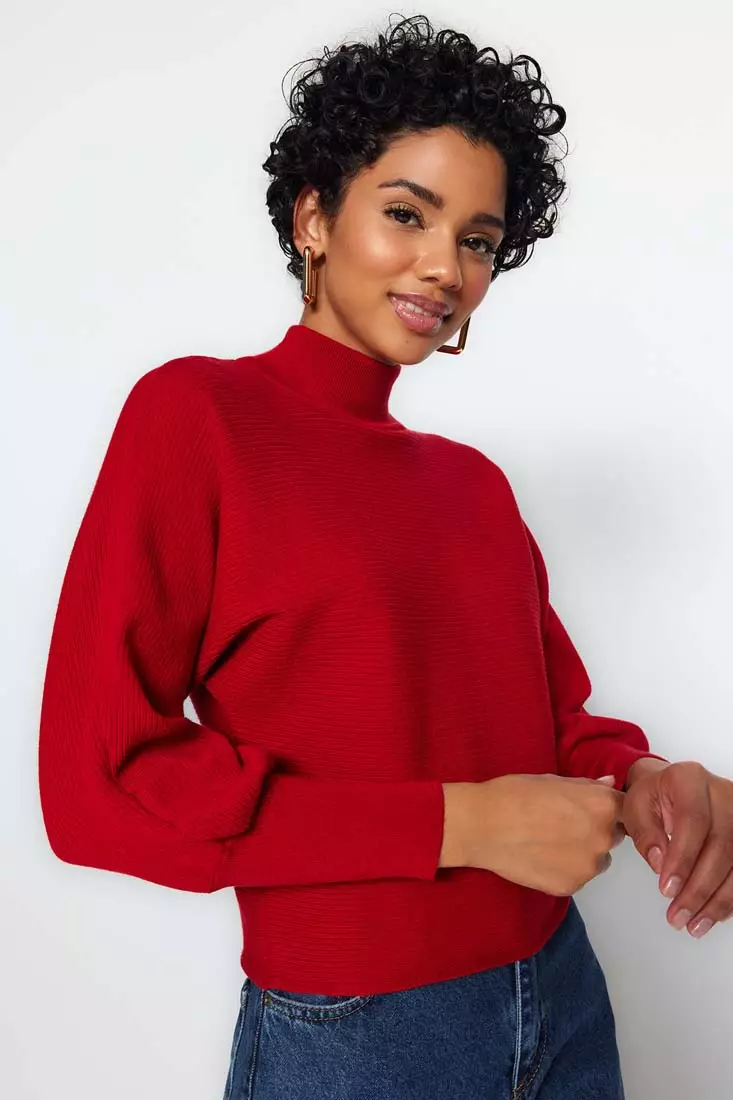 Red jumper sales with pearls