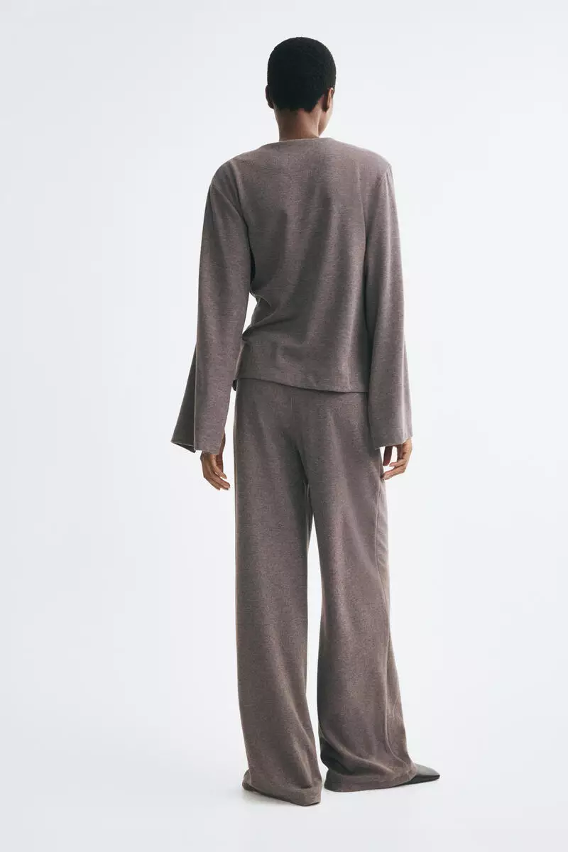 Wide knitted trousers