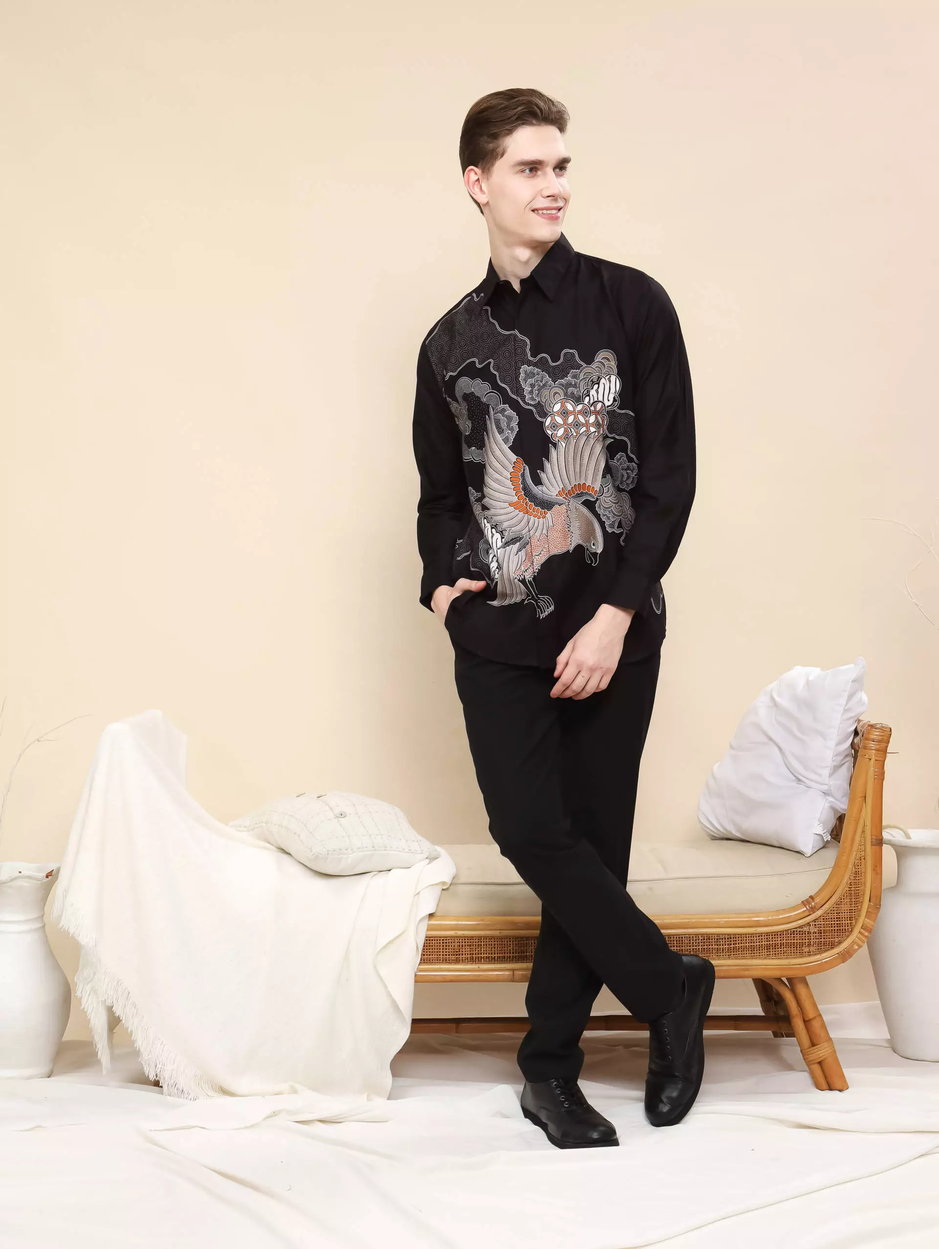 Adyatma Baskara Black Kemeja Batik Slim Fit Pria Katun Lengan Panjang