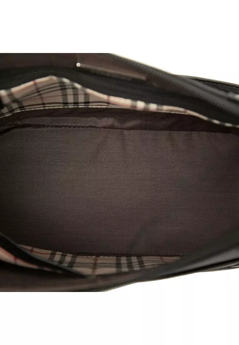 Pre-Loved Burberry Leather Shoulder Bag