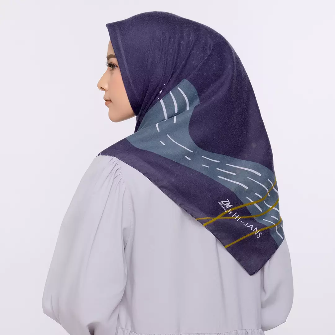 ZM Zaskia Mecca - Maura Purple Scarf Kerudung Segi Empat