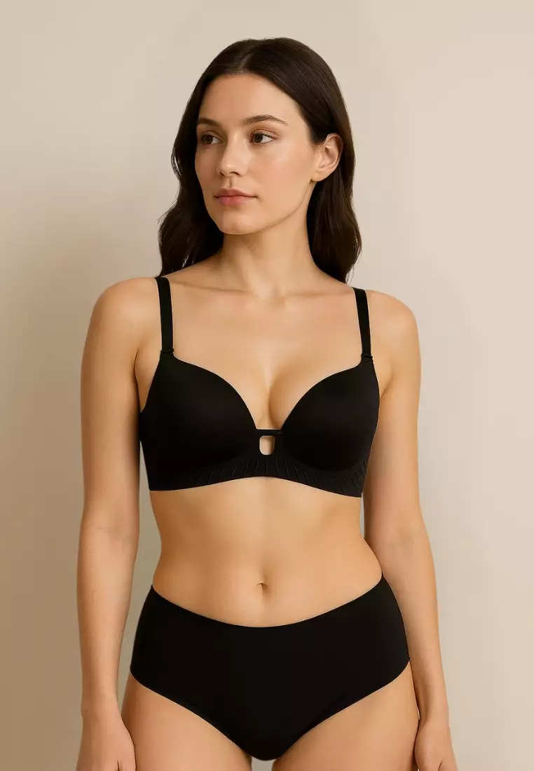 Nisa Seamless Wireless Bra in Black