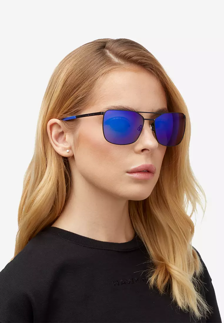 HAWKERS POLARIZED Black Sky SENSE Sunglasses for Men and Women, Unisex. UV400 Protection. Official Product designed in Spain