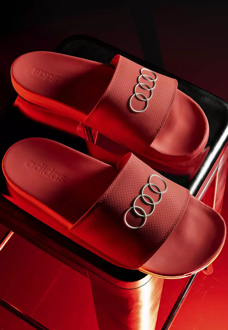 Audi Revolut F1 Team Adilette Comfort 拖鞋
