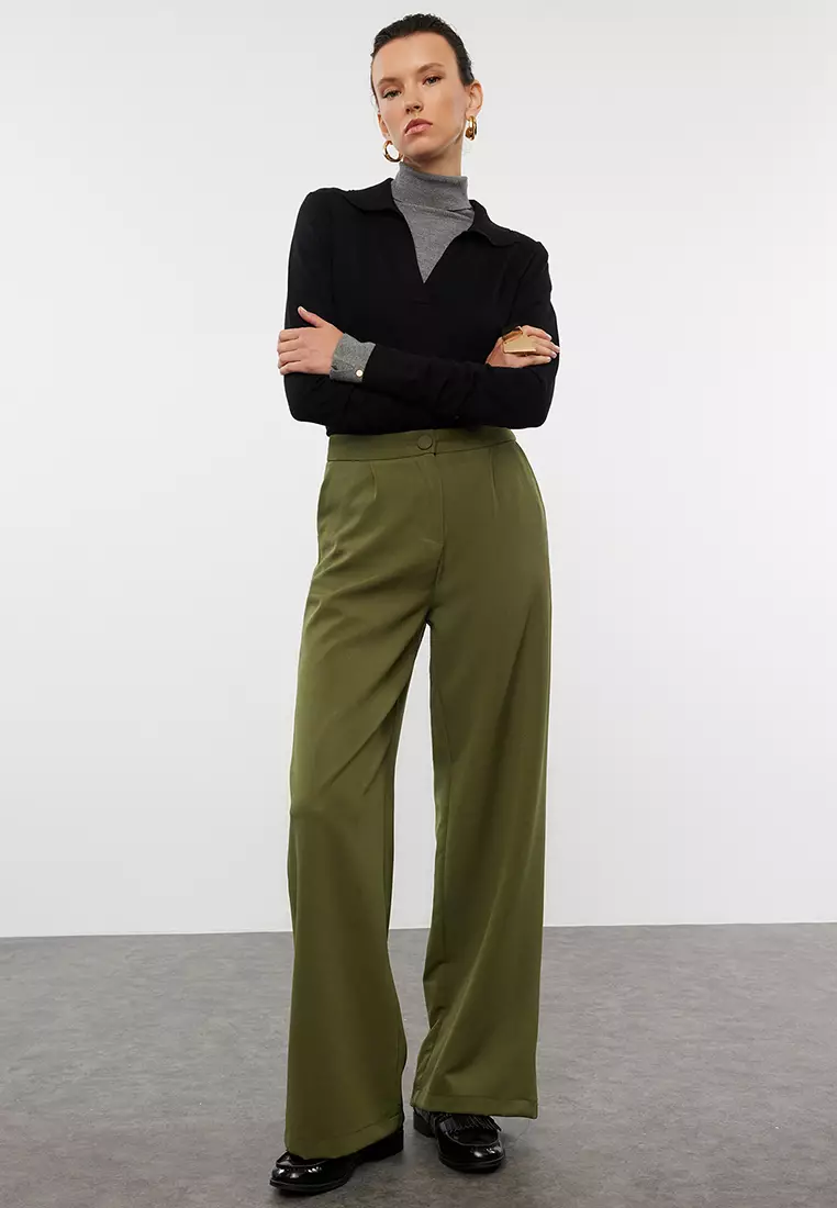 Wide Leg Pleated Trousers