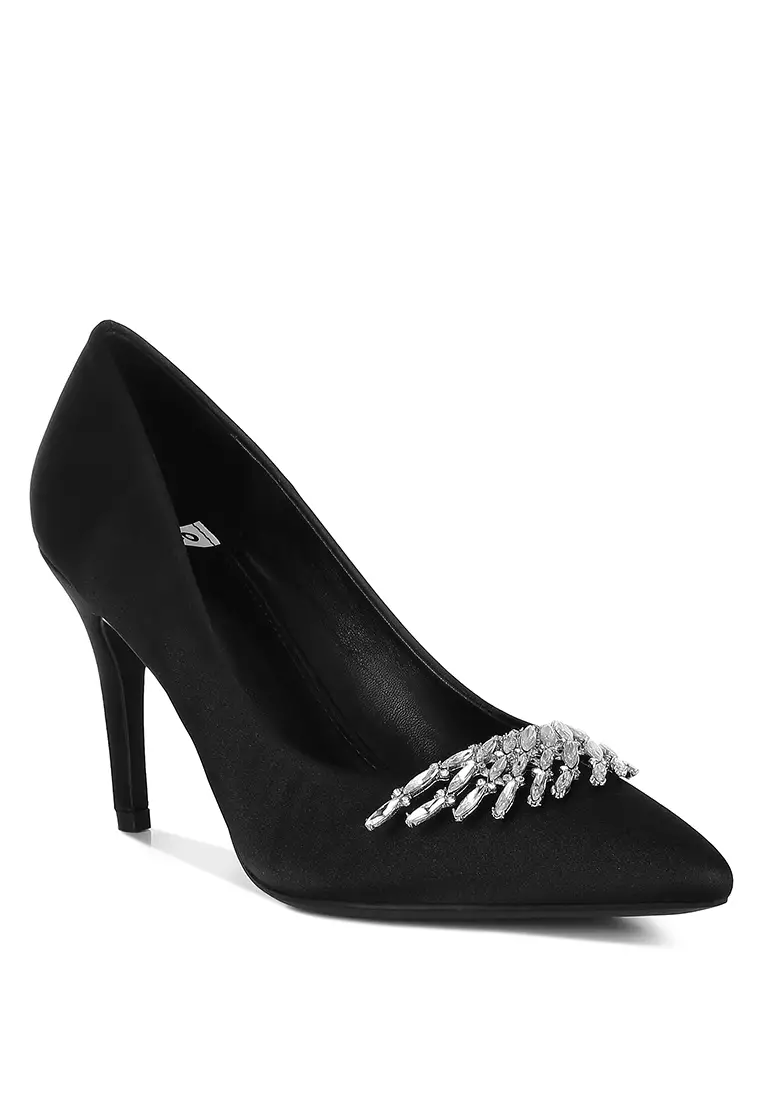 Diamante Brooch Detail Satin Pumps In Black