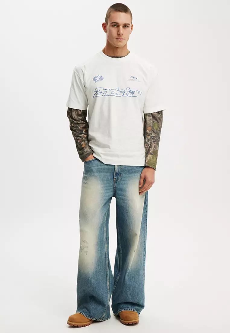 Box Fit Graphic T-Shirt